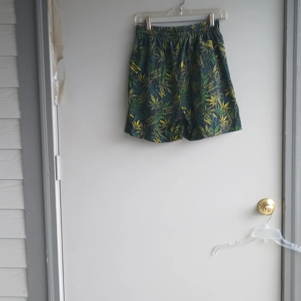 ALF - Picture 3 of 8